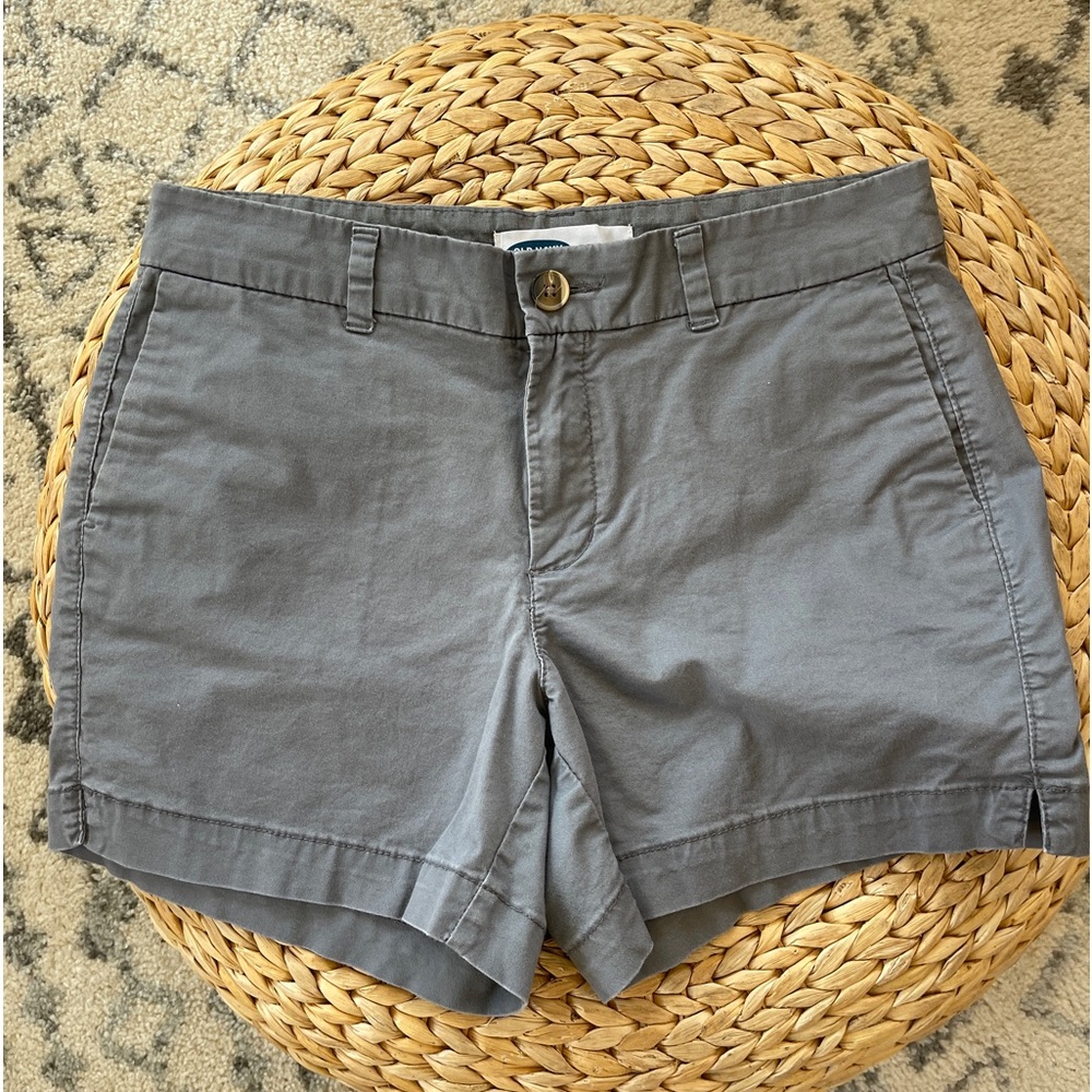 Women’s Old Navy Size 4 shorts